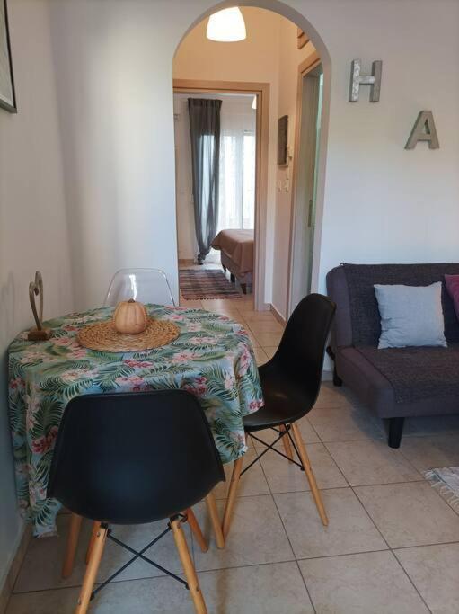 Comfy Cozy Iksia Apartment Ixia  Bagian luar foto