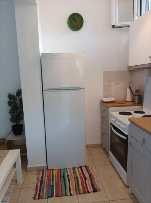 Comfy Cozy Iksia Apartment Ixia  Bagian luar foto